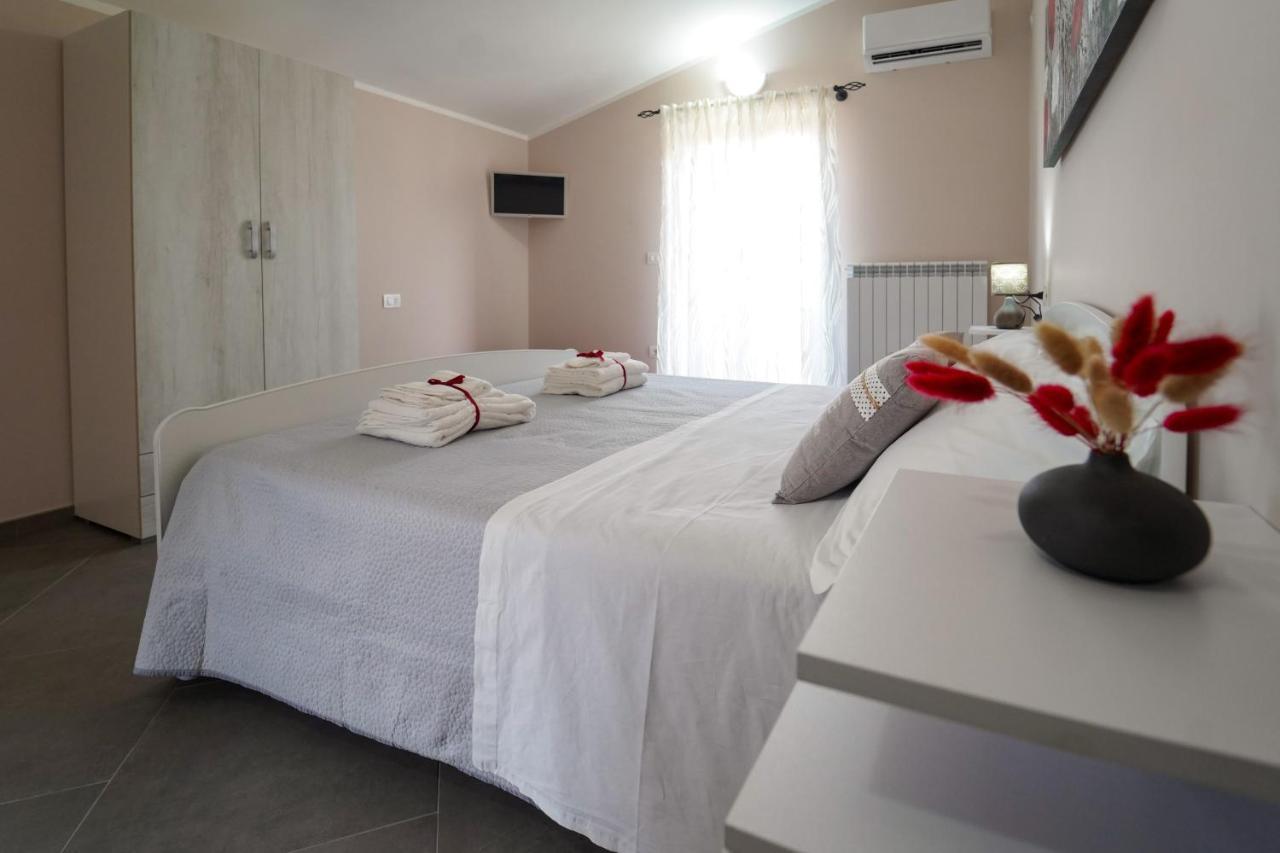 Villa Falcone Alvignano Luaran gambar